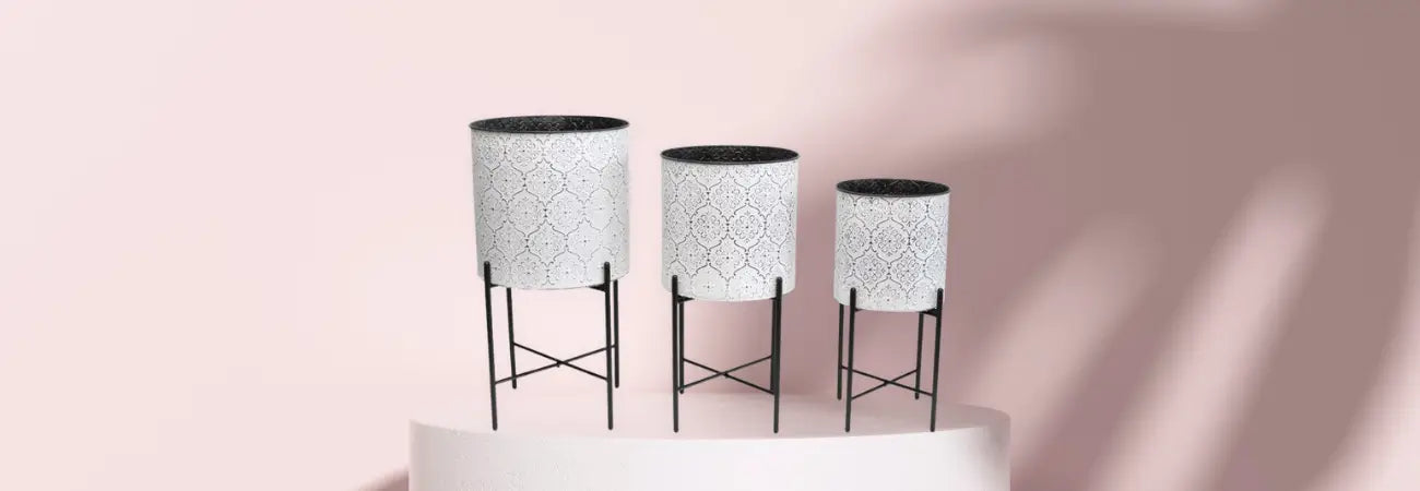 Set of 3 Nested French-Chic Planters on Legs