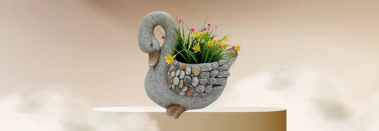 Stony Swan Planter with drain hole & plug